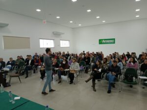 Read more about the article Roda de Conversa debate sobre atuação junto a crianças e adolescentes