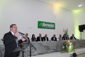 Read more about the article Solenidade marca posse de Almides na AMESC