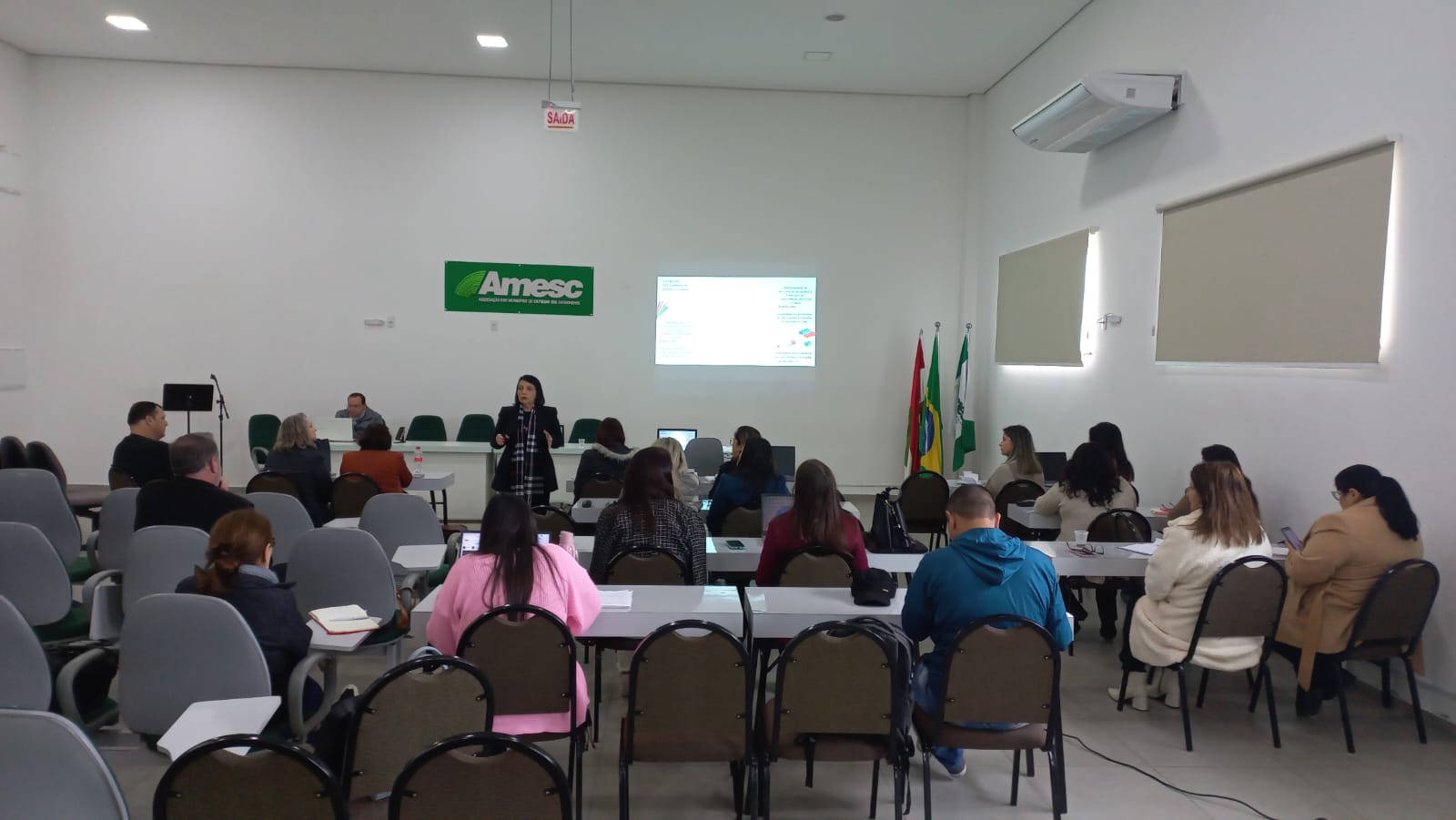 Read more about the article Colegiado de Educação aborda sobre política nacional